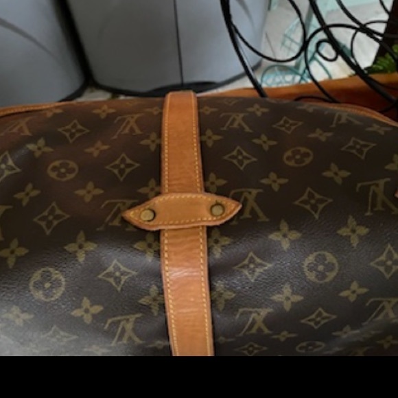 LOUIS VUITTON SAUMUR 35 Monogram Shoulder Bag W/COA - Picture 10 of 15